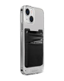 Base billetera adhesiva SlowBack negra, bolsillo para tarjetas, compatible con smartphones, diseño delgado y seguro.