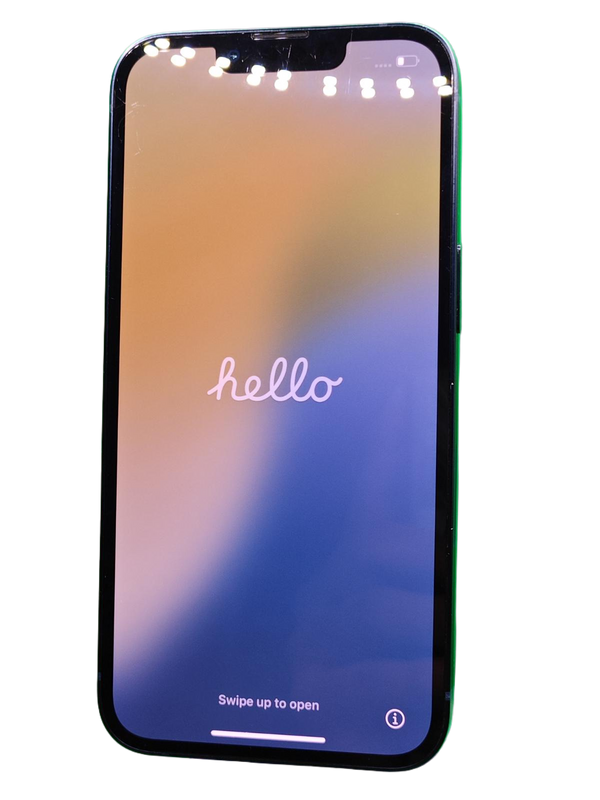 ¡Encuentra en Xela Quetzaltenango un iPhone 13 seminuevo de 128GB en color negro, grado 1 como nuevo, certificado y con sim física!