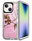 Protégete con estilo en Quetzaltenango con la funda heavy duty para iPhone 15 en color camo pink.