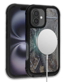Protege tu iPhone 16 Plus con un case heavy duty con carga inalámbrica en color CAMO BLACK en Quetzaltenango.