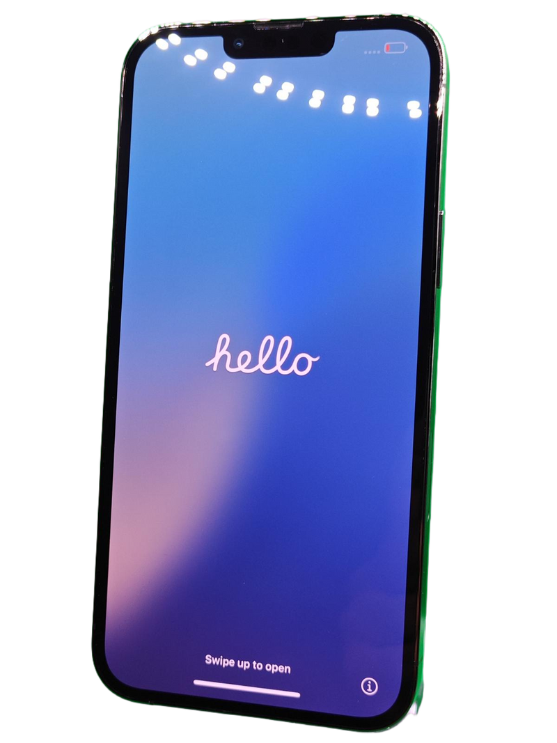 iPhone 13 Pro Max Seminuevo en color negro, 128GB, salud de batería al 83%, certificado y como nuevo en Quetzaltenango.