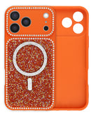 Funda MagSafe naranja brillante con purpurina, diamantes y lente de cámara de diamantes de imitación para iPhone 17 Pro Max.
