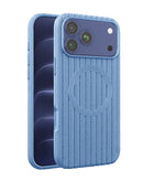 Case MagSafe azul para iPhone 17 Pro Max, con textura de líneas verticales y protección duradera.