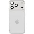 Tapa trasera plateada usada para iPhone 17 Pro, con puerto de carga y piezas pequeñas, lista para reparación.