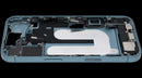 Marco medio de iPhone 16 usado en color teal con puerto de carga, ideal para reparación de pantalla rota.