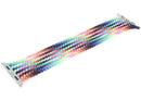 Correa Braided Solo Loop original Apple Watch Pride Edition 44-49mm, trenzada con hilos multicolor vibrantes que representan la bandera del orgullo.