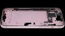 Chasis medio Apple iPhone 15 Plus A2847 usado, estructura plateada con pequeñas piezas de reparación.