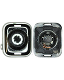 Carcasa de aluminio plateada usada para Apple Watch Series 8 GPS 41mm, ideal para reparación o repuesto.