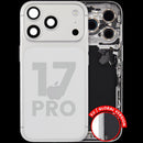 Tapa trasera plateada usada para iPhone 17 Pro, con puerto de carga y pequeñas piezas.