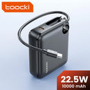 Batería externa Toocki de 10000 mAh con cable integrado, indicador LCD y carga rápida de 22.5W.