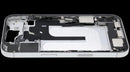 Mid-frame housing blanco usado OEM Grade C para iPhone 16 (US Version A3081) con puerto de carga flex.
