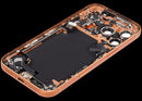 Tapa trasera Cosmic Orange usada para iPhone 17 Pro US, con puerto de carga flex y pequeños componentes.