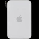 Tapa trasera plateada usada para iPhone 17 Pro Max con MagSafe y NFC, ideal para reparación.