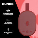 Altavoz inalámbrico portátil Skullcandy en rojo vibrante, diseño compacto, ideal para llevar a cualquier lugar.