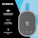 Altavoz portátil Skullcandy Ounce XT gris claro, compacto e inalámbrico, ideal para música en movimiento.