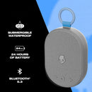 Altavoz Bluetooth Skullcandy Kilo XT gris claro, portátil, con asa, ideal para exteriores y sonido potente.