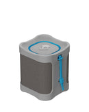 Altavoz Bluetooth Skullcandy Terrain Mini gris claro, portátil y resistente, con asa de transporte.