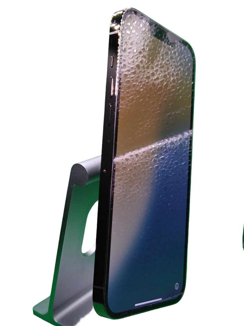 iPhone 13 Pro Max seminuevo en Quetzaltenango con salud de batería al 84%.