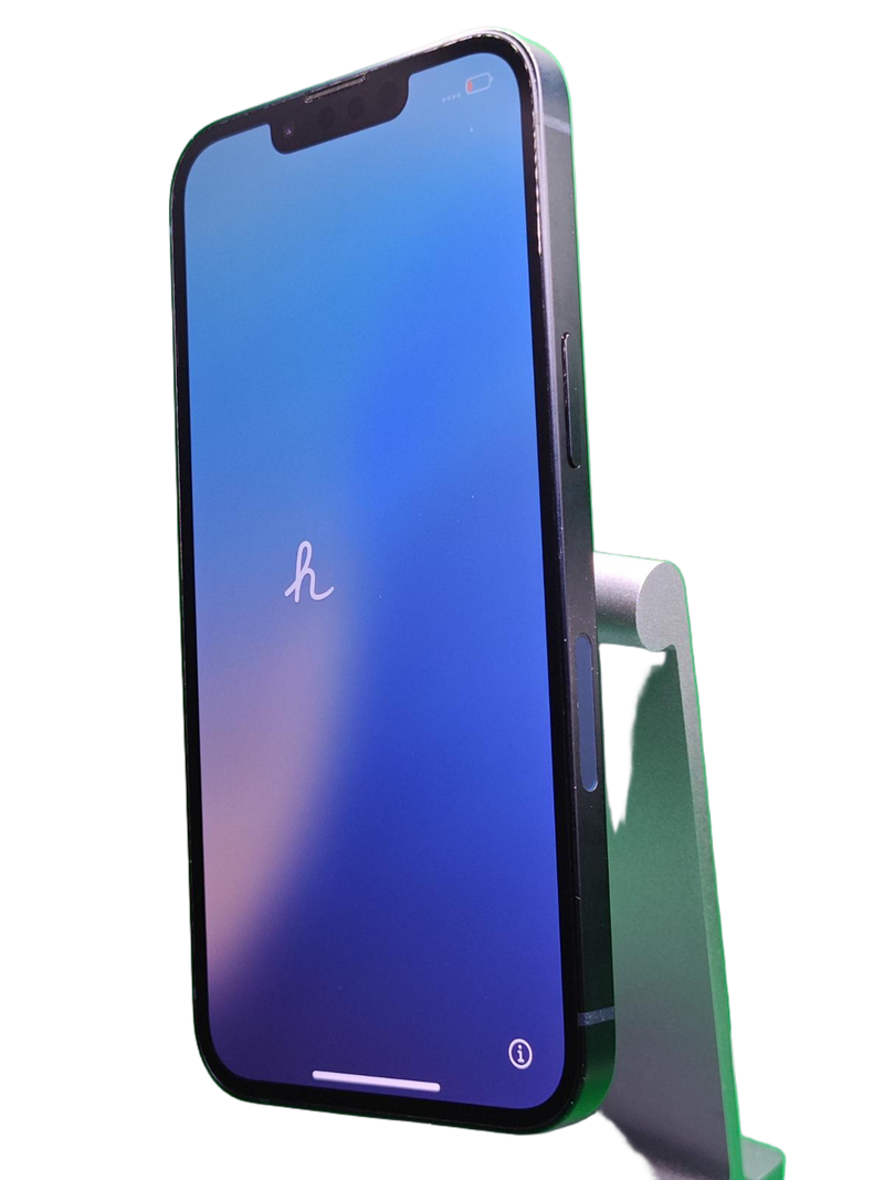 iPhone 13 Seminuevo de 128GB en color negro, con excelente salud de batería y certificado, disponible en Quetzaltenango.