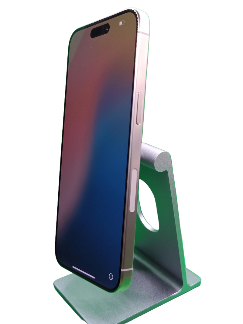 Encuentra el iPhone 15 Pro Max Seminuevo en Natural Titanium en Quetzaltenango con salud de batería al 92%.