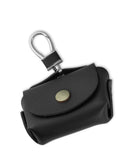 Protege tus AirPods con estilo con esta elegante funda de cuero negro en Quetzaltenango.