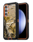 Funda protectora Heavy Duty para Galaxy S26 Plus en patrón camuflaje naranja y negro.