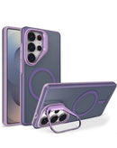 Funda slim translúcida morada para Galaxy S26 Ultra con soporte y compatible con carga inalámbrica.