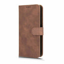 Protege tu Samsung Galaxy A05S con estilo en Xela Quetzaltenango con esta elegante funda de cuero color marrón con ranura para tarjetas.