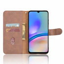 Protege tu Samsung Galaxy A05S con estilo en Xela Quetzaltenango con esta elegante funda de cuero color marrón con ranura para tarjetas.