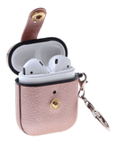 Protege tus AirPods 1/2 con estilo con esta funda dura de cuero color rose gold en Xela Quetzaltenango.
