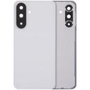 Tapa trasera gris claro para Samsung Galaxy A56 5G (SM-A566) con lente de cámara, repuesto Aftermarket Plus.