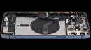 Tapa trasera azul pacífico usada para iPhone 12 Pro Max (A2342) con puerto de carga y componentes internos.