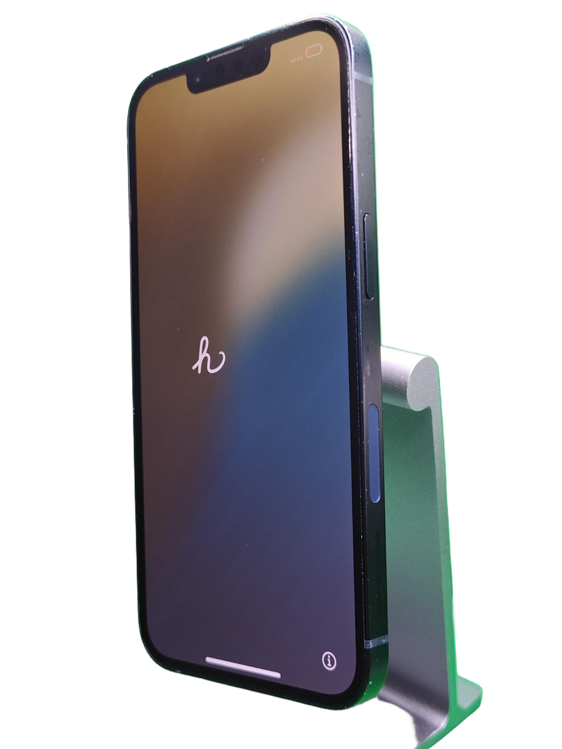 iPhone 13 Seminuevo Grado 1 como nuevo en Quetzaltenango - Libre de Fábrica - 128GB - Salud de batería 82% - Certificado.