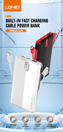 Batería externa LDNIO PQ13 negra de 10000 mAh, diseño elegante con puertos USB y USB-C.
