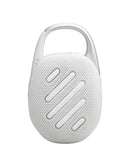El parlante JBL Clip 5 blanco ultra-portátil e impermeable disponible en Xela Quetzaltenango.