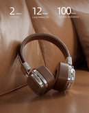 Auriculares supraaurales inalámbricos CHROME en marrón, diseño elegante con almohadillas acolchadas para comodidad.