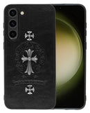 Protege tu Samsung Galaxy S23 con estilo con esta funda de cuero con adornos metálicos en Xela, Quetzaltenango.