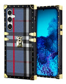 Protege tu Samsung Galaxy S23 FE con estilo en Quetzaltenango con esta funda cuadrada de lujo en color gris.