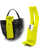 Protege tu teléfono con la funda corta de punto elástico amarillo en Xela Quetzaltenango.