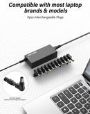 Adaptador de corriente universal VEN-DENS VD-UC01 con puntas de carga intercambiables para laptop.
