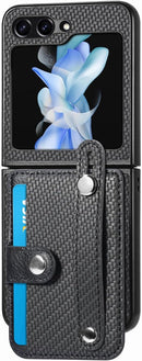 Protege tu Samsung Galaxy Z Flip 5 con estilo, con esta funda billetera negra que incluye ranura para tarjetas y correa, disponible en Xela Quetzaltenango.
