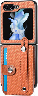 Encuentra la funda billetera para Galaxy Z Flip 5 con ranura para tarjeta de crédito y correa para muñeca en Quetzaltenango.